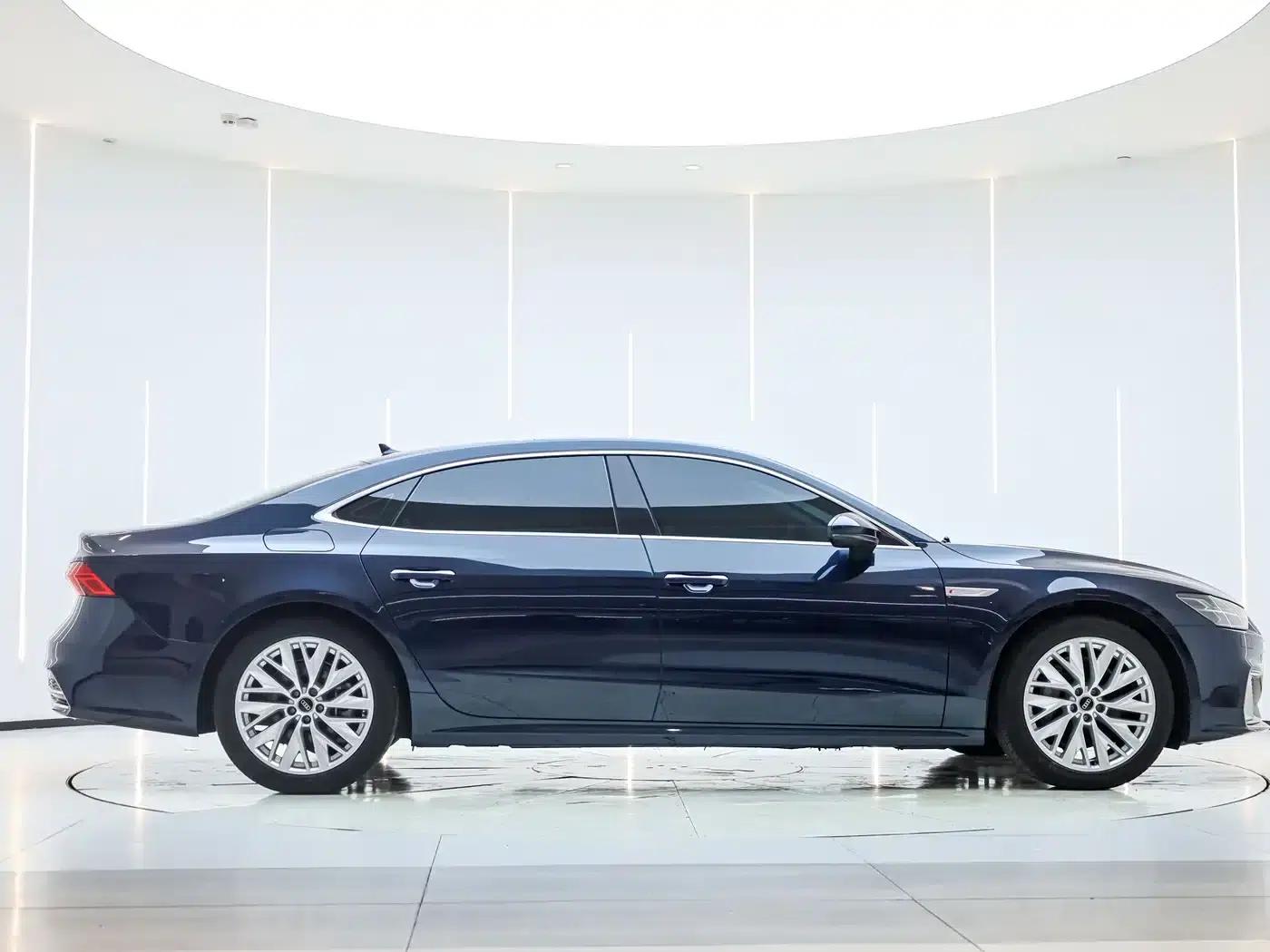 Audi A7L 2024 45TFSI S-line Dream Edition Crystal Package — миниатюра 7