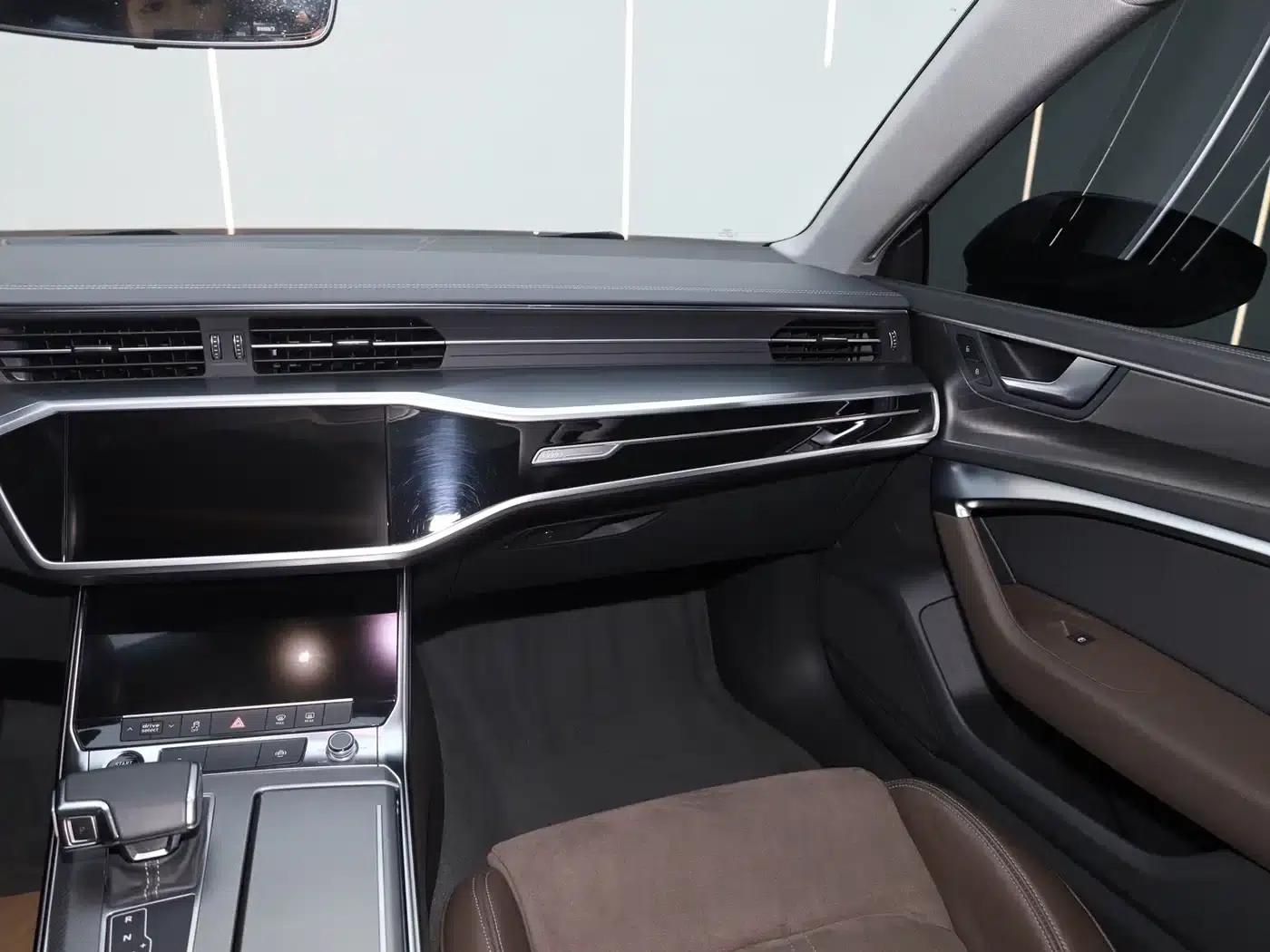Audi A7L 2024 45TFSI S-line Dream Edition Crystal Package — миниатюра 10