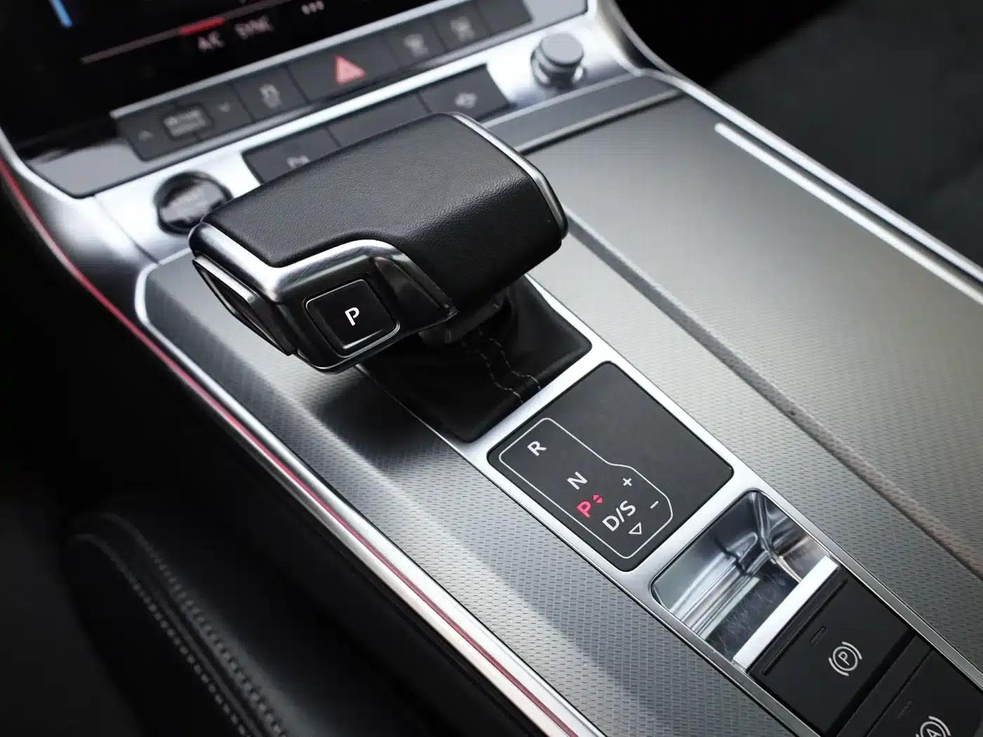 Audi A7L 2024 45TFSI S-line Dream Edition Crystal Package — миниатюра 25