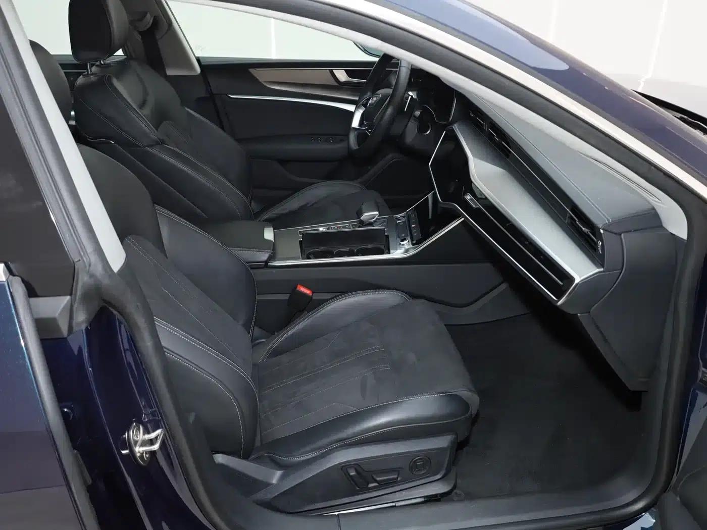 Audi A7L 2024 45TFSI S-line Dream Edition Crystal Package — миниатюра 31