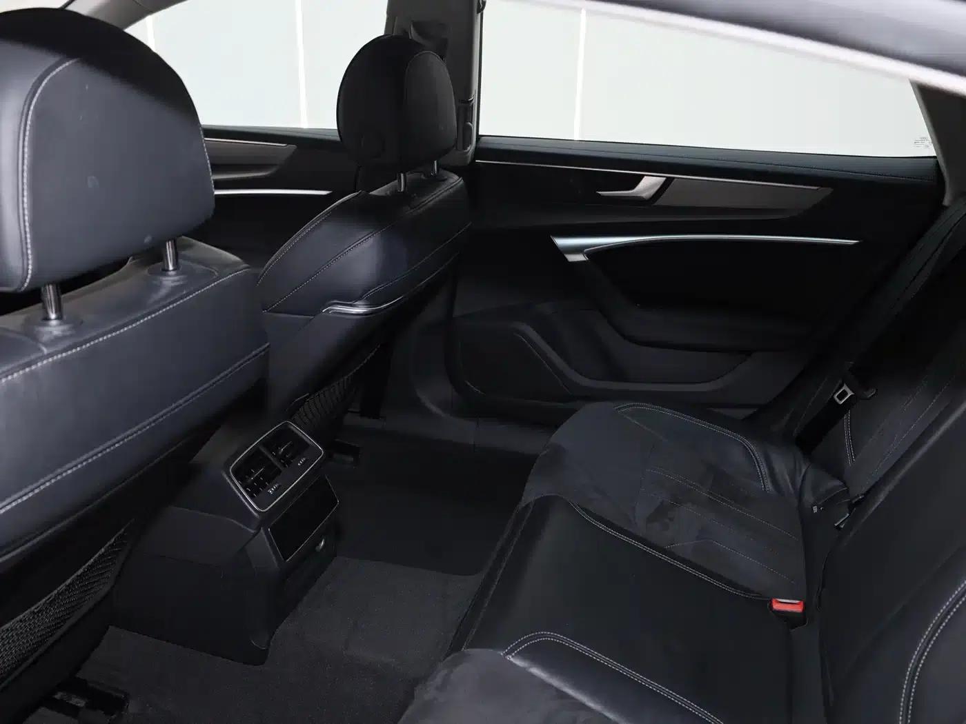Audi A7L 2024 45TFSI S-line Dream Edition Crystal Package — миниатюра 9