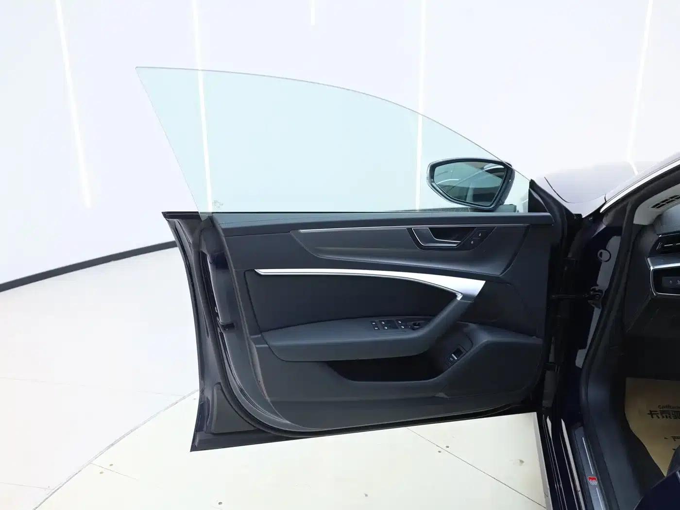 Audi A7L 2024 45TFSI S-line Dream Edition Crystal Package — миниатюра 10