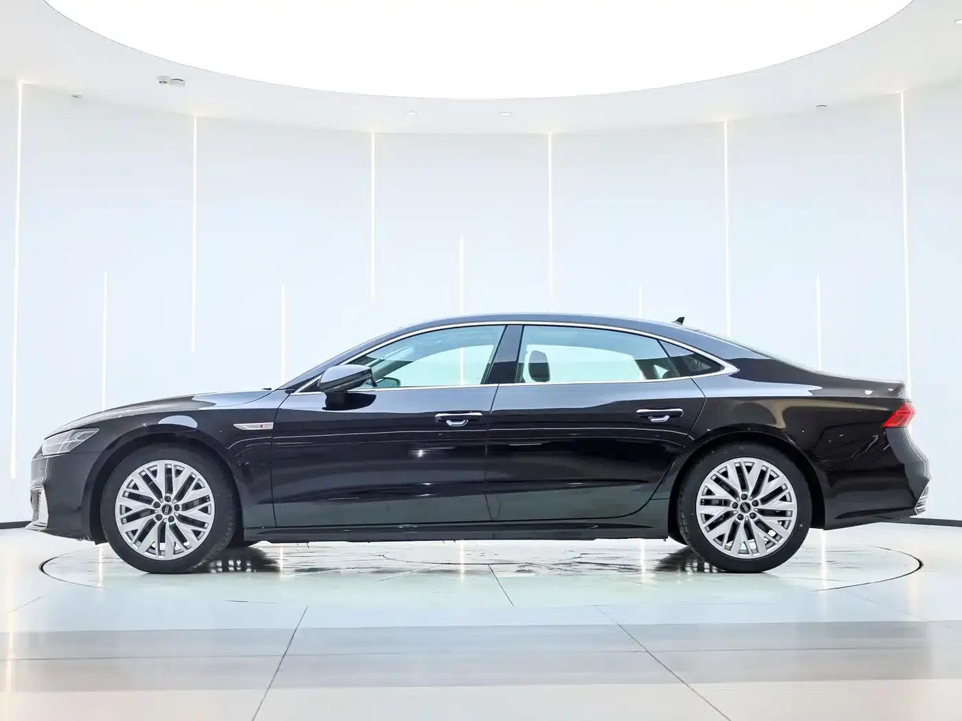 Audi A7L 2024 45TFSI S-line Dream Edition Crystal Package — миниатюра 6