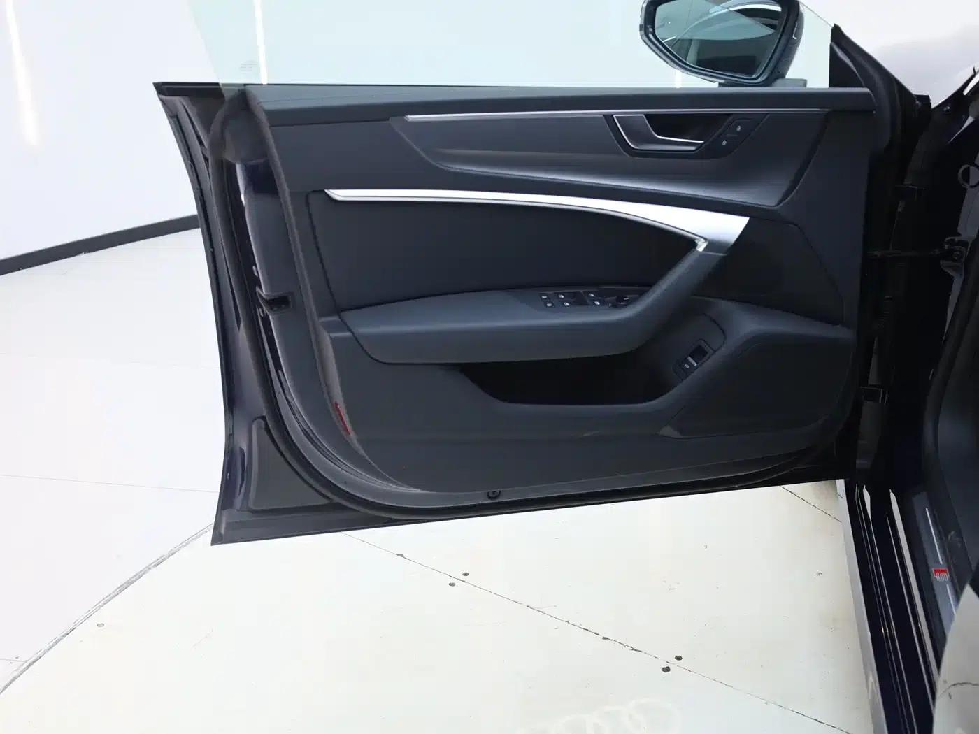 Audi A7L 2024 45TFSI S-line Dream Edition Crystal Package — миниатюра 9