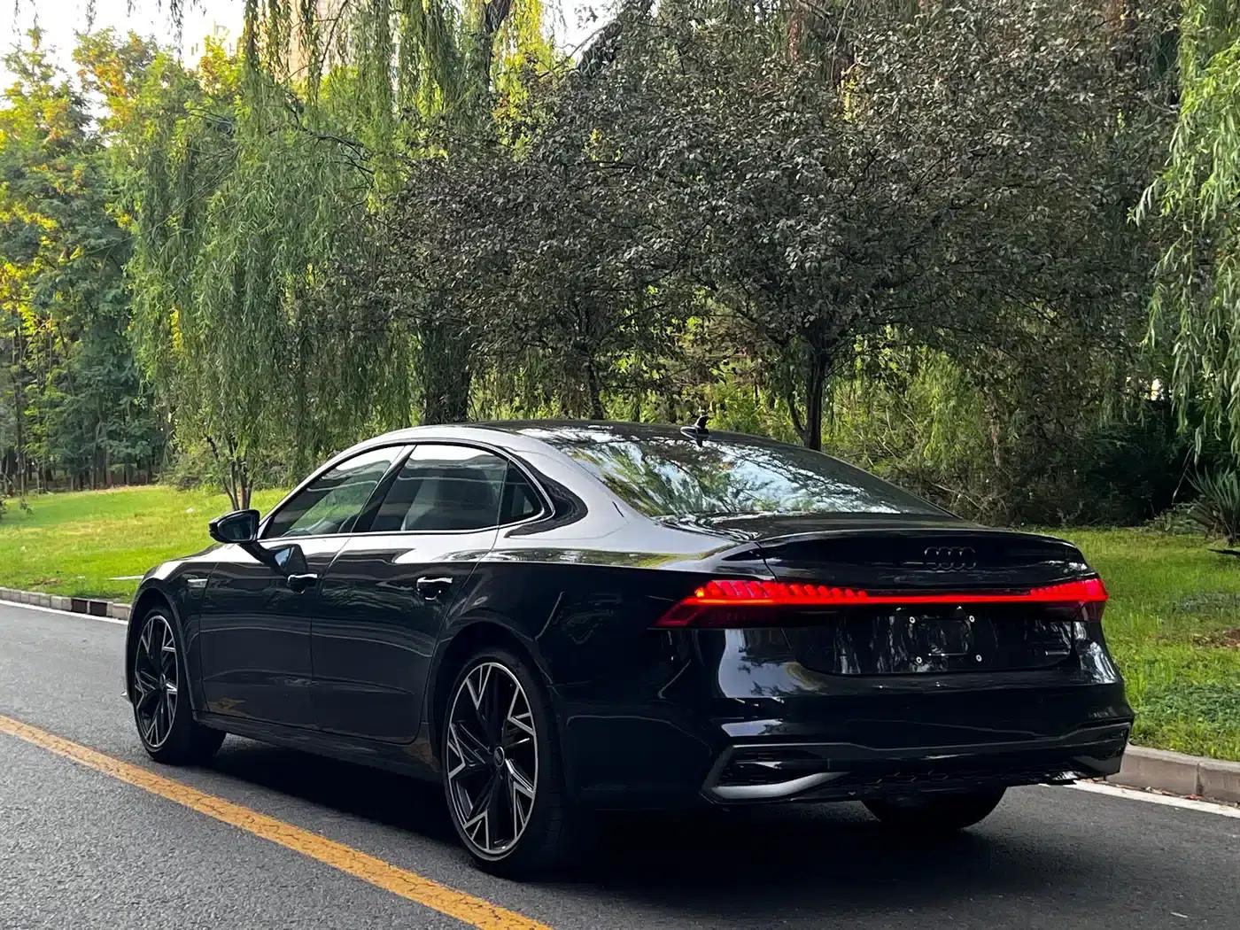 2024 Audi A7L 45 TFSI quattro Black Edition — миниатюра 14