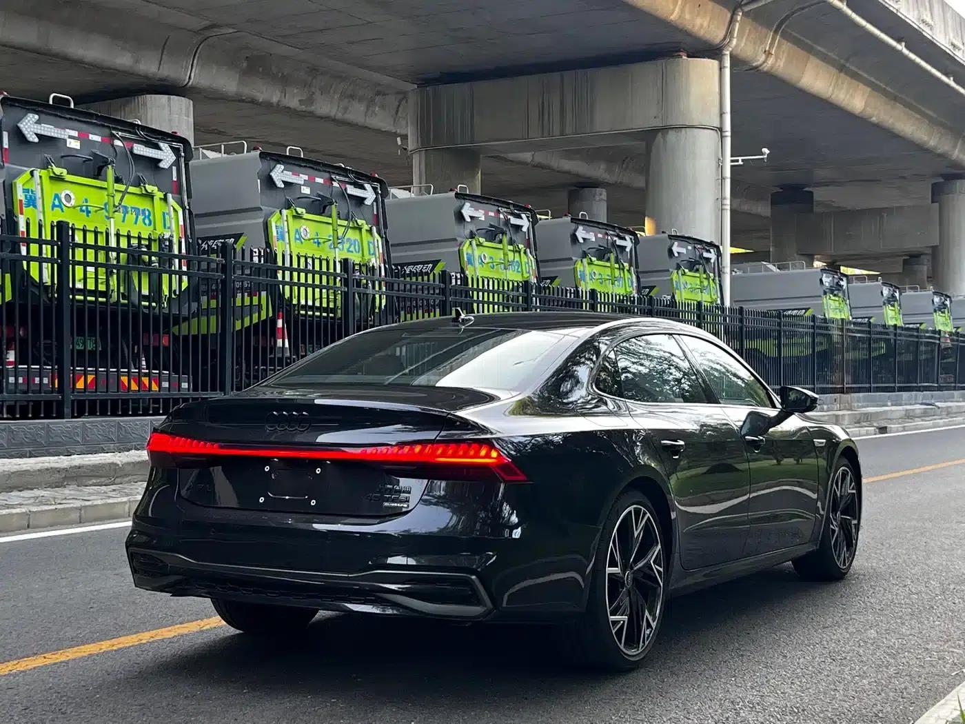 2024 Audi A7L 45 TFSI quattro Black Edition — миниатюра 15