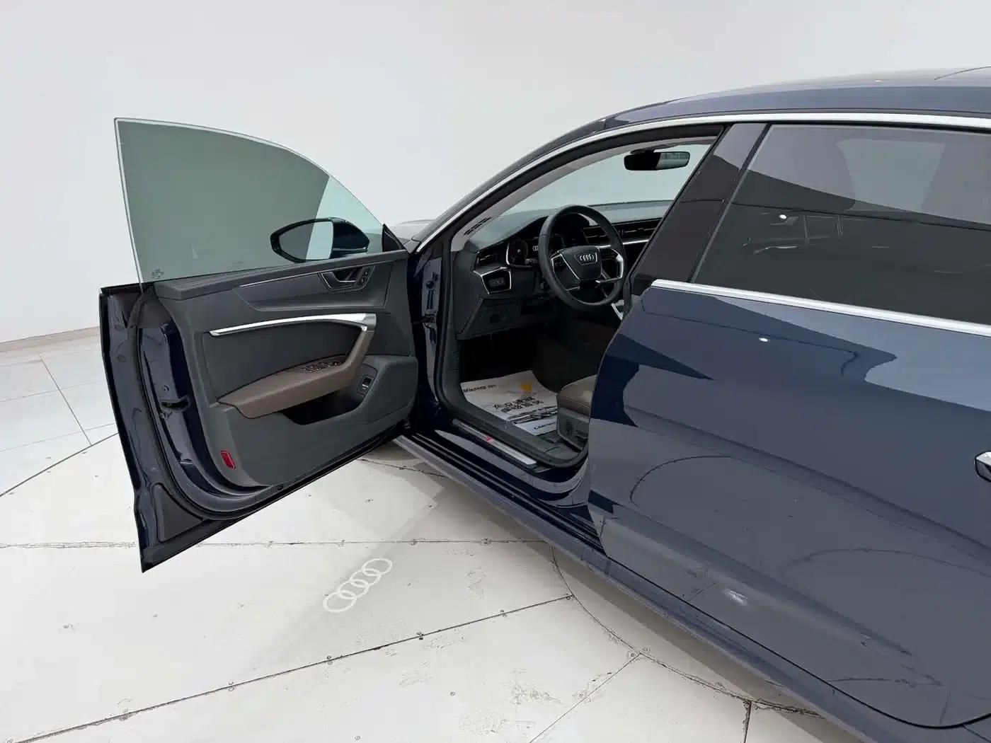 Audi A7L 2022 45 TFSI S-line Dream Future Edition — миниатюра 13