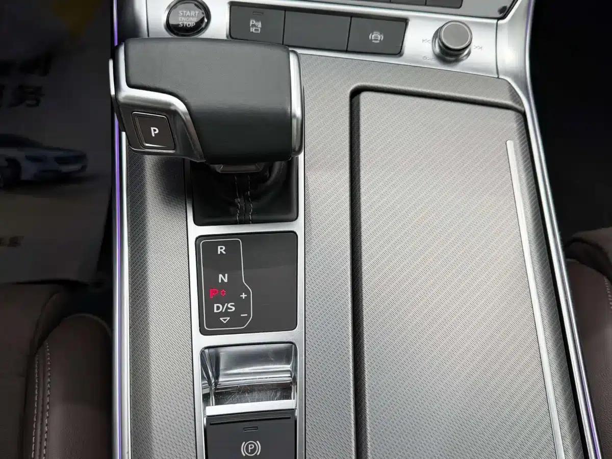 Audi A7L 2022 45 TFSI S-line Dream Future Edition — миниатюра 23