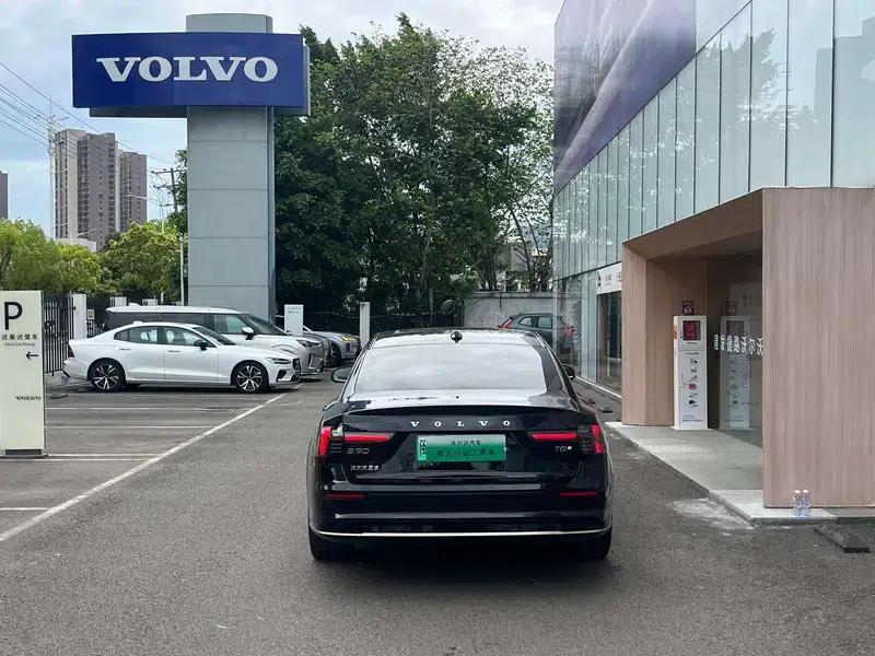 2026 Volvo S90 PHEV T8 AWD Long Range Smart Luxury Edition — миниатюра 5