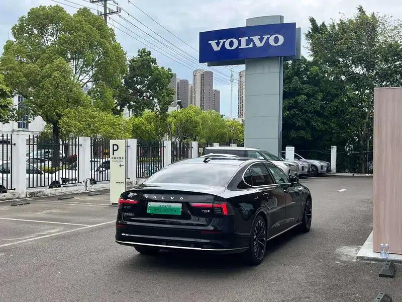 2026 Volvo S90 PHEV T8 AWD Long Range Smart Luxury Edition — миниатюра 6