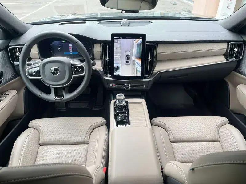 2026 Volvo S90 PHEV T8 AWD Long Range Smart Luxury Edition — миниатюра 8