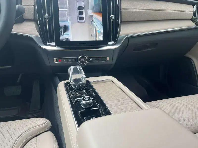 2026 Volvo S90 PHEV T8 AWD Long Range Smart Luxury Edition — миниатюра 10