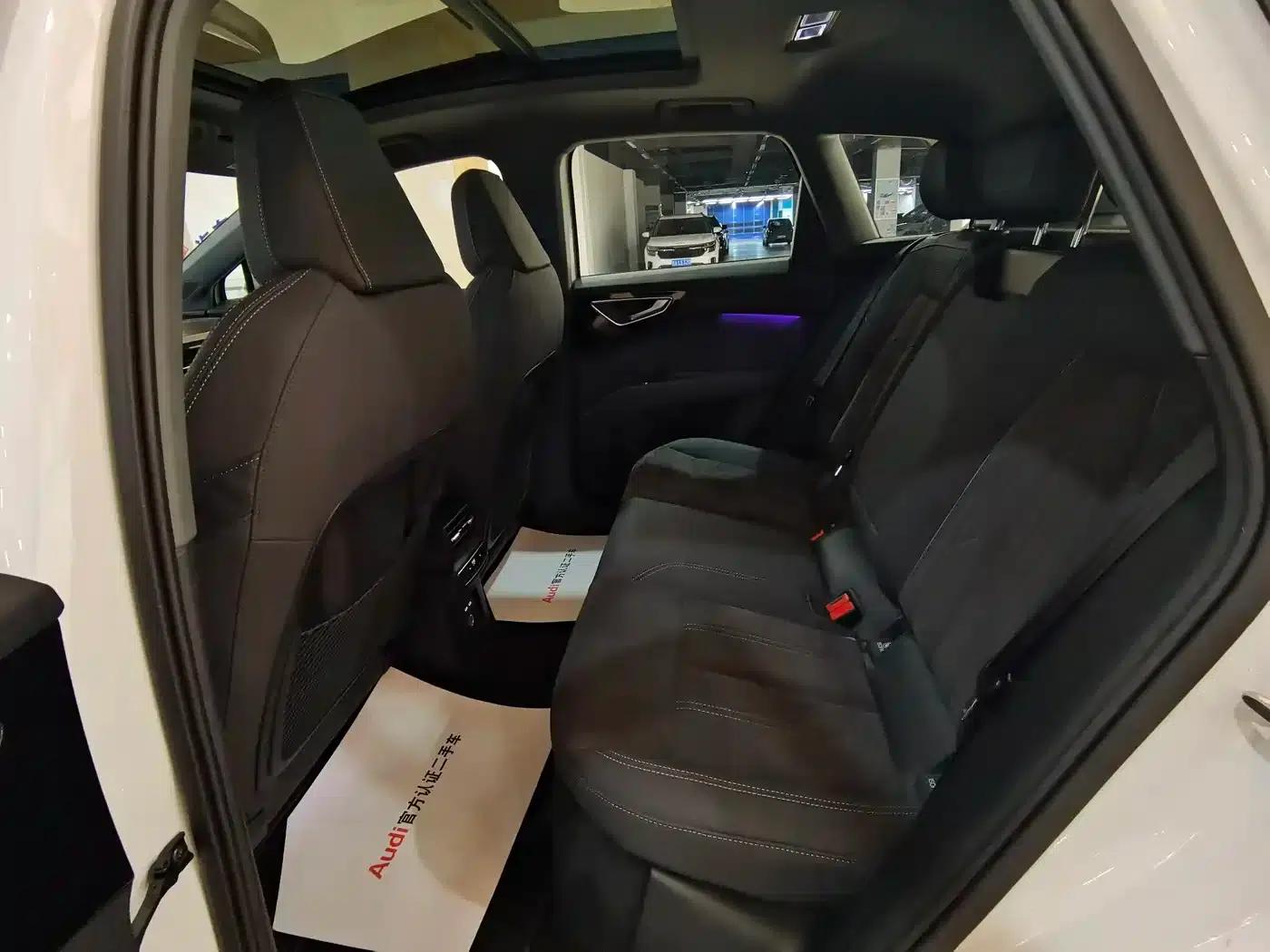Audi Q4 e-tron 2023 Model 40 e-tron Trailblazer — миниатюра 6