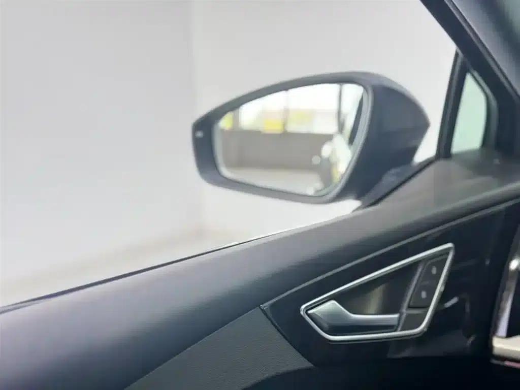 Audi Q4 e-tron 2024 Model 40 e-tron Adventure Edition — миниатюра 10