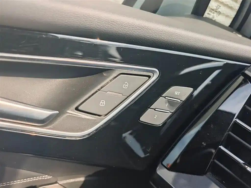 Audi Q4 e-tron 2024 Model 40 e-tron Trailblazer — миниатюра 12