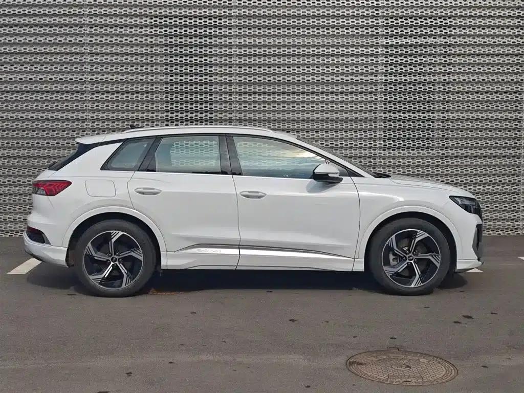 Audi Q4 e-tron 2024 Model 40 e-tron Trailblazer — миниатюра 3