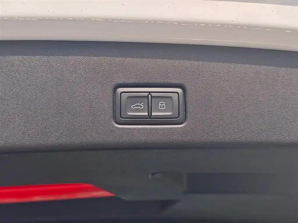 Audi Q4 e-tron 2024 Model 40 e-tron Trailblazer — миниатюра 9