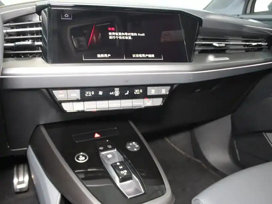 Audi Q4 e-tron 2024 Model 40 e-tron Adventure Edition — миниатюра 12