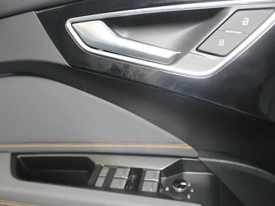 Audi Q4 e-tron 2024 Model 40 e-tron Adventure Edition — миниатюра 13
