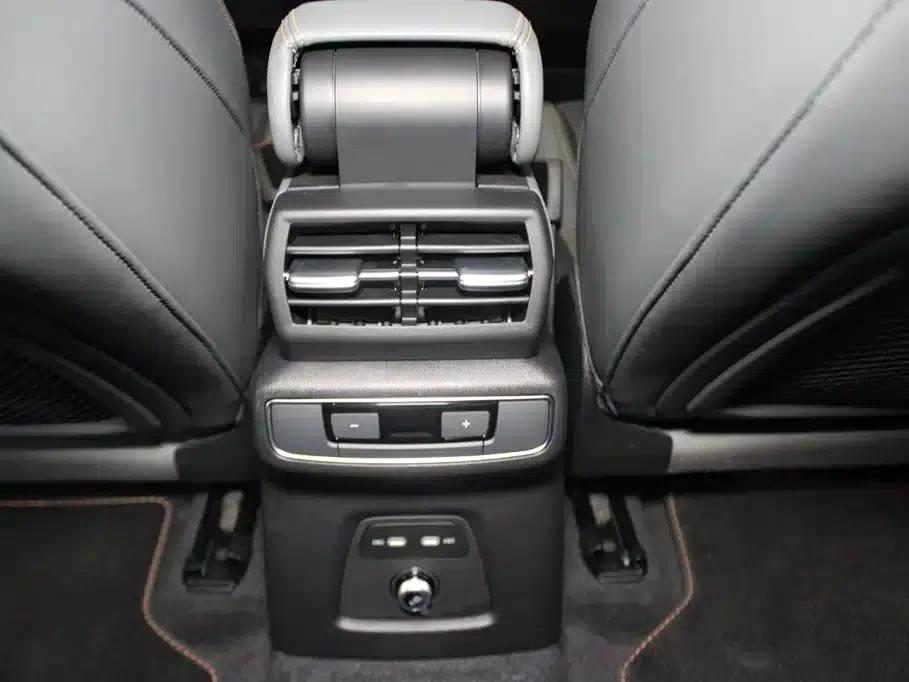 Audi Q4 e-tron 2024 Model 40 e-tron Adventure Edition — миниатюра 10