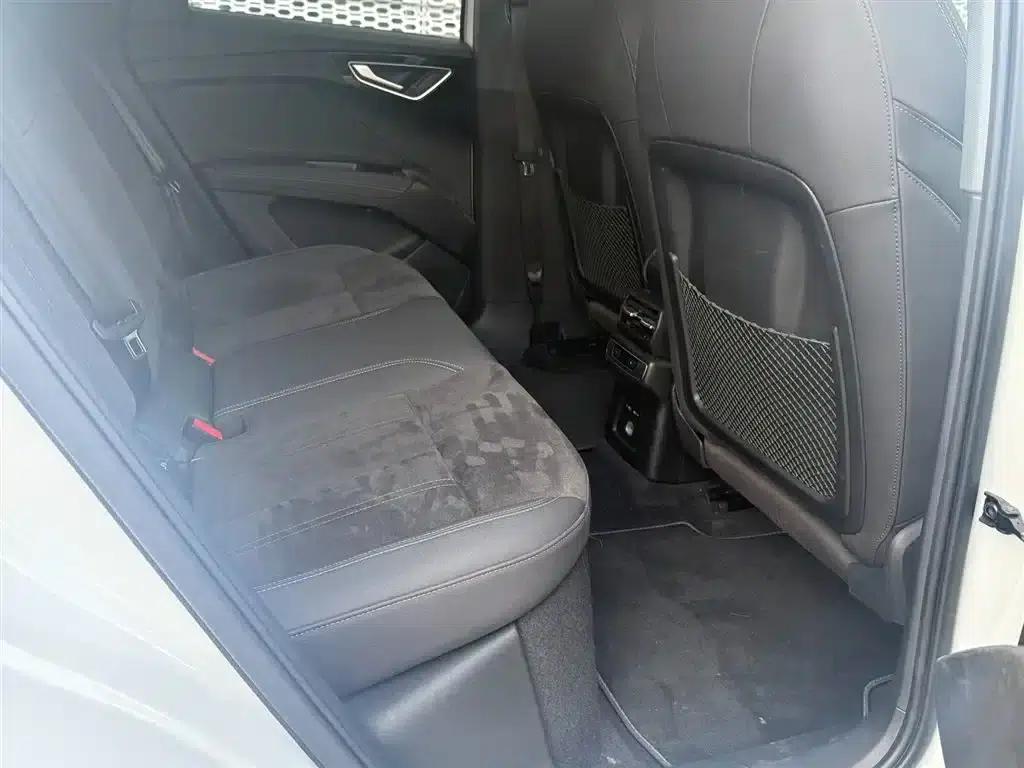 Audi Q4 e-tron 2023 50 e-tron quattro Expansion Edition — миниатюра 4