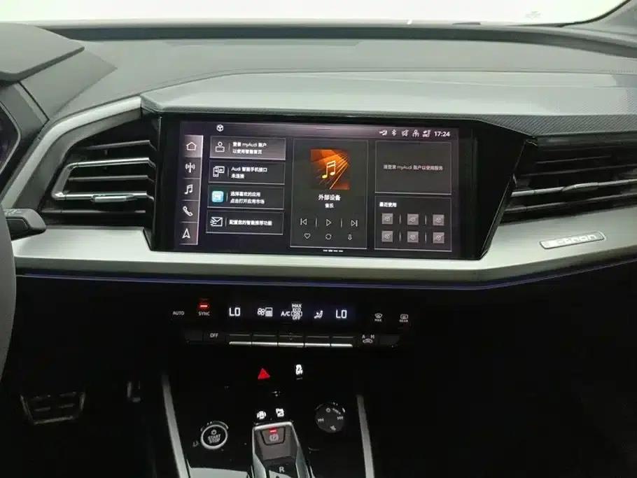 Audi Q4 e-tron 2022 40 e-tron Adventure Edition — миниатюра 12