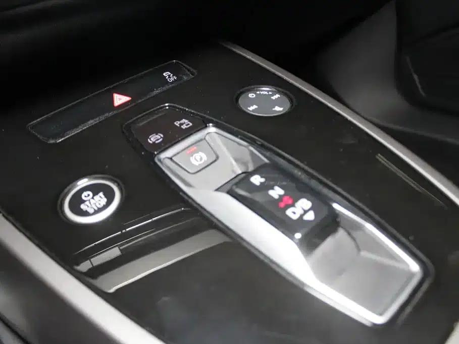 Audi Q4 e-tron 2024 Model 40 e-tron Adventure Edition — миниатюра 12