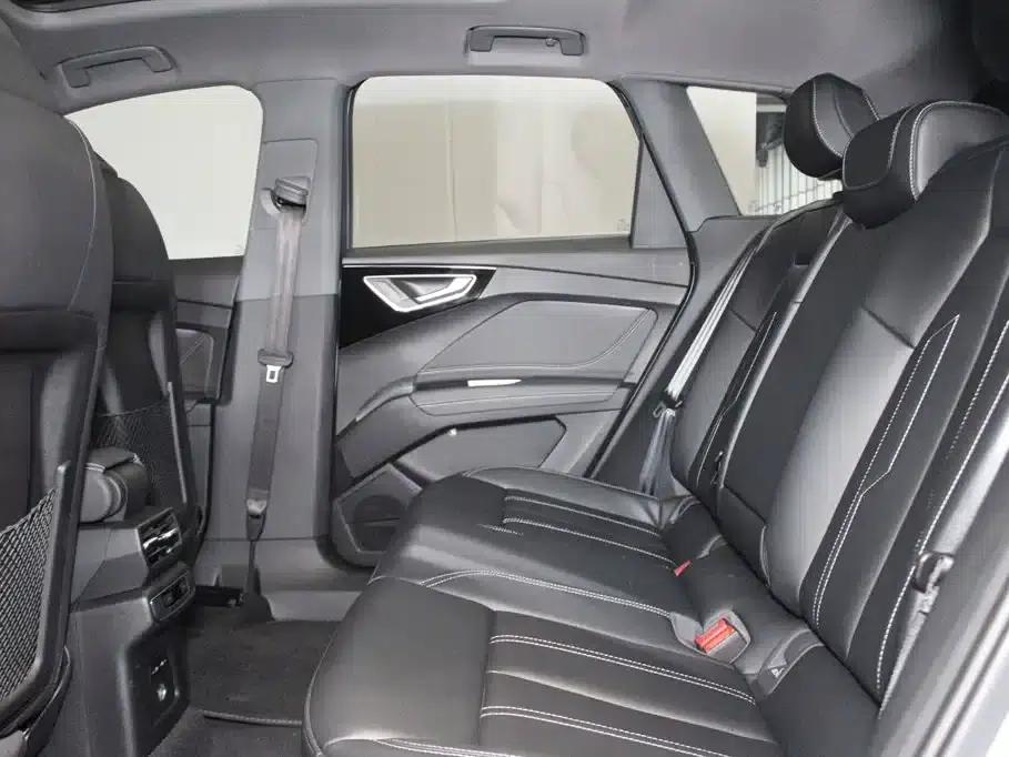 Audi Q4 e-tron 2024 Model 40 e-tron Adventure Edition — миниатюра 8