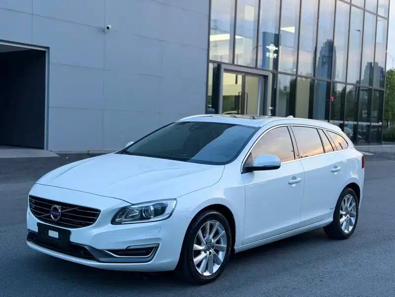 2014 Volvo V60 T5 Smart Edition — миниатюра 1