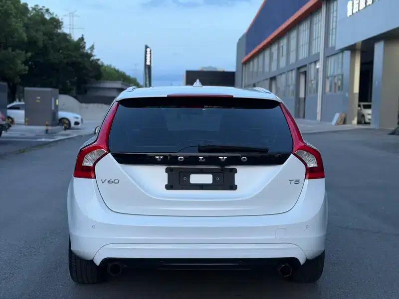 2014 Volvo V60 T5 Smart Edition — миниатюра 5