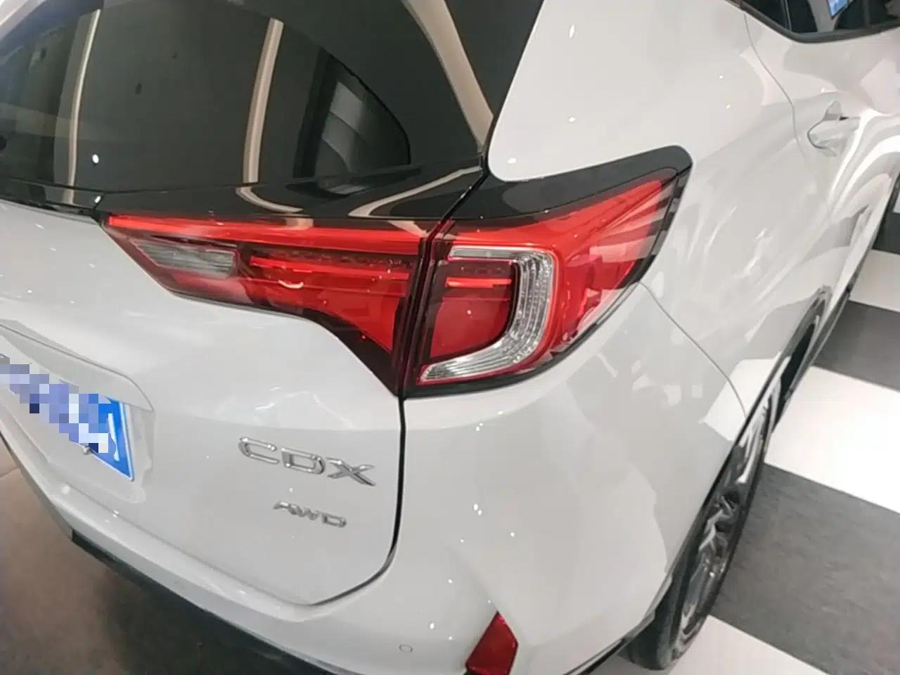 Acura CDX 2016 1.5T Four-Wheel Drive Smart Edition — миниатюра 9