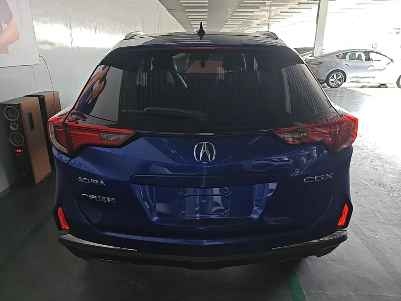 Acura CDX 2016 1.5T Two-Wheel Drive Deluxe Edition — миниатюра 5