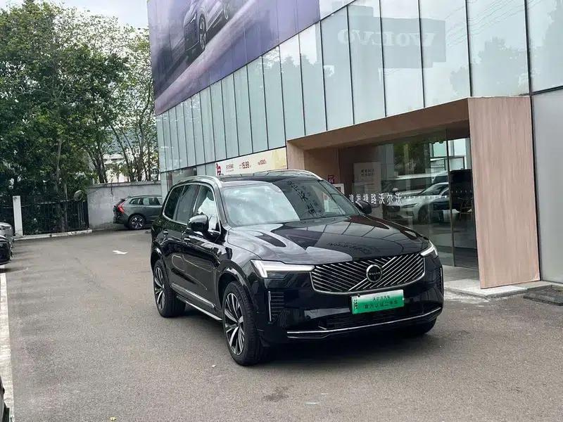 Volvo XC90 PHEV 2025 E-Drive Hybrid T8 Long Range Premium Luxury Edition 7-Seater — миниатюра 3