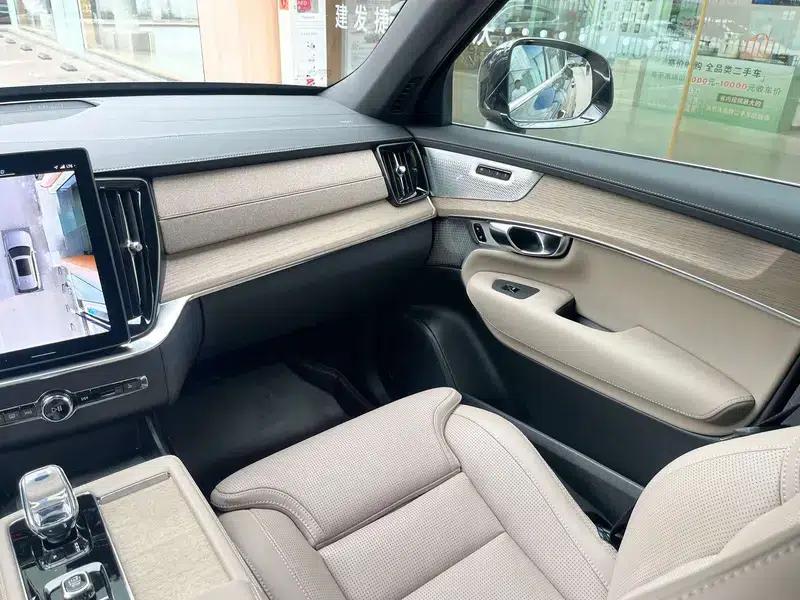 Volvo XC90 PHEV 2025 E-Drive Hybrid T8 Long Range Premium Luxury Edition 7-Seater — миниатюра 9