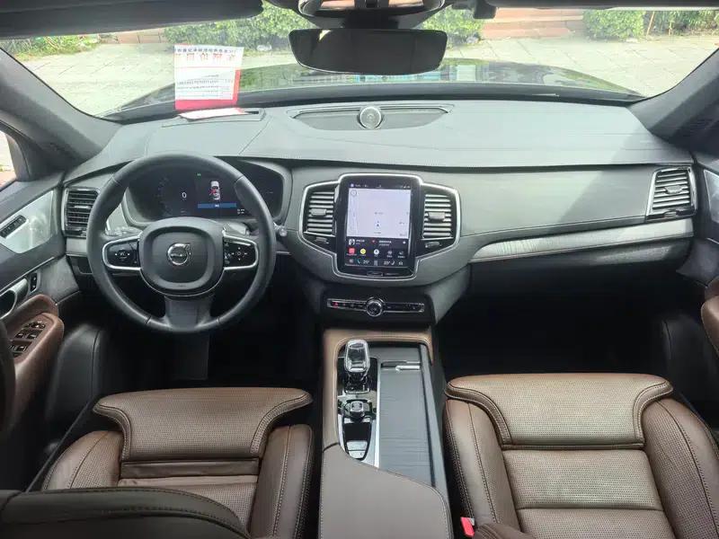 Volvo XC90 PHEV 2023 E-Drive Hybrid T8 Long Range Premium Luxury Edition 7-Seater — миниатюра 7