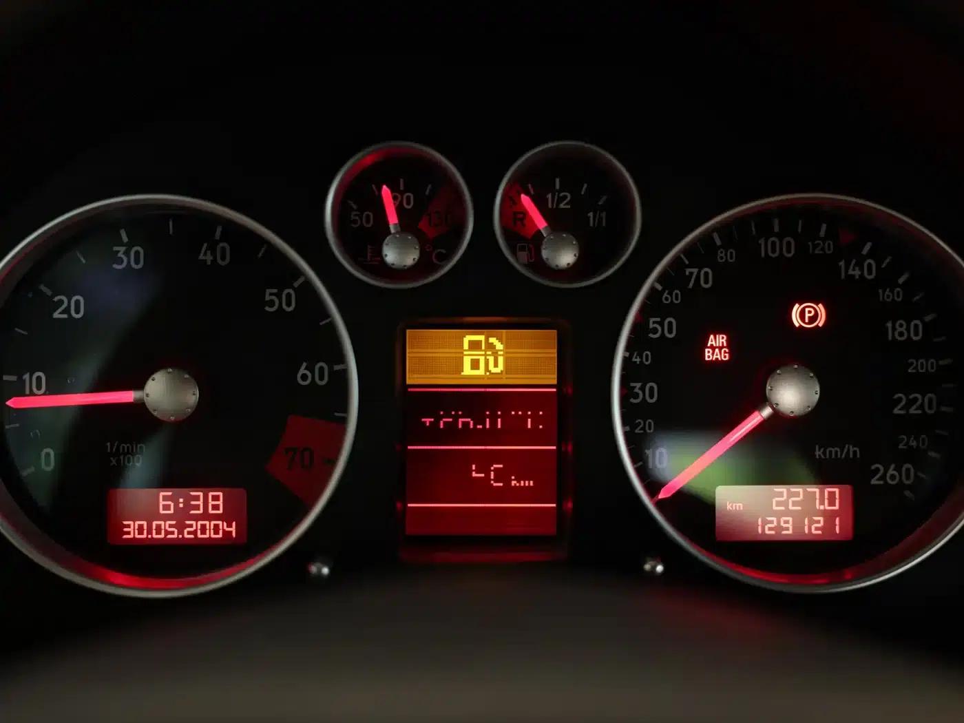 2004 Audi TT Roadster 1.8T — миниатюра 11