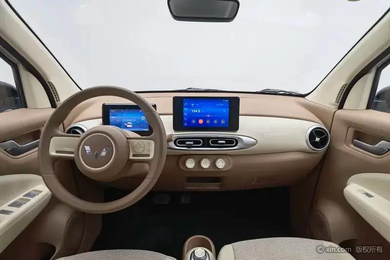 Wuling Hongguang MINIEV 2025 Model, 205km/h, Lithium Iron Phosphate, Four-Door Premium Edition — миниатюра 12