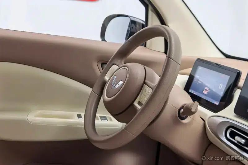 Wuling Hongguang MINIEV 2025 Model, 205km/h, Lithium Iron Phosphate, Four-Door Premium Edition — миниатюра 16
