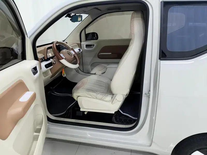 Wuling Hongguang MINIEV 2024 Model 215km Advanced Edition (Lithium Iron Phosphate) — миниатюра 17