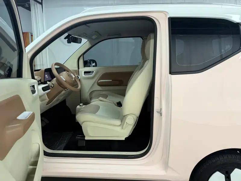 Wuling Hongguang MINIEV 2024 Model 215km Advanced Edition (Lithium Iron Phosphate) — миниатюра 17