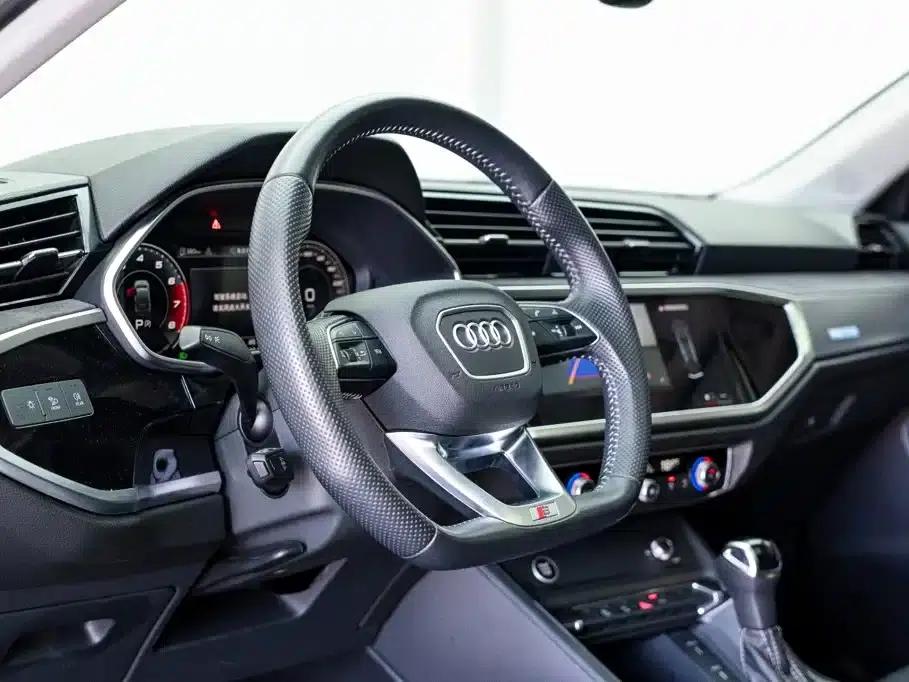 Audi Q3 Sportback 2022 40 TFSI Fashion Edition — миниатюра 17