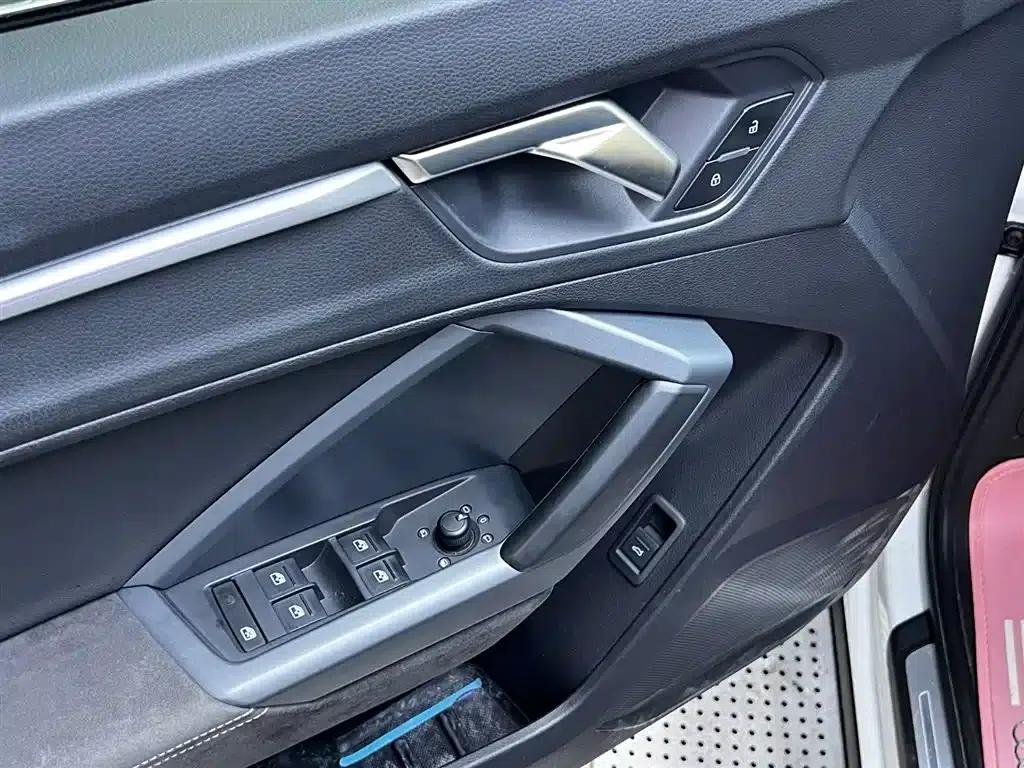 Audi Q3 Sportback 2020 40 TFSI Fashion Edition — миниатюра 16