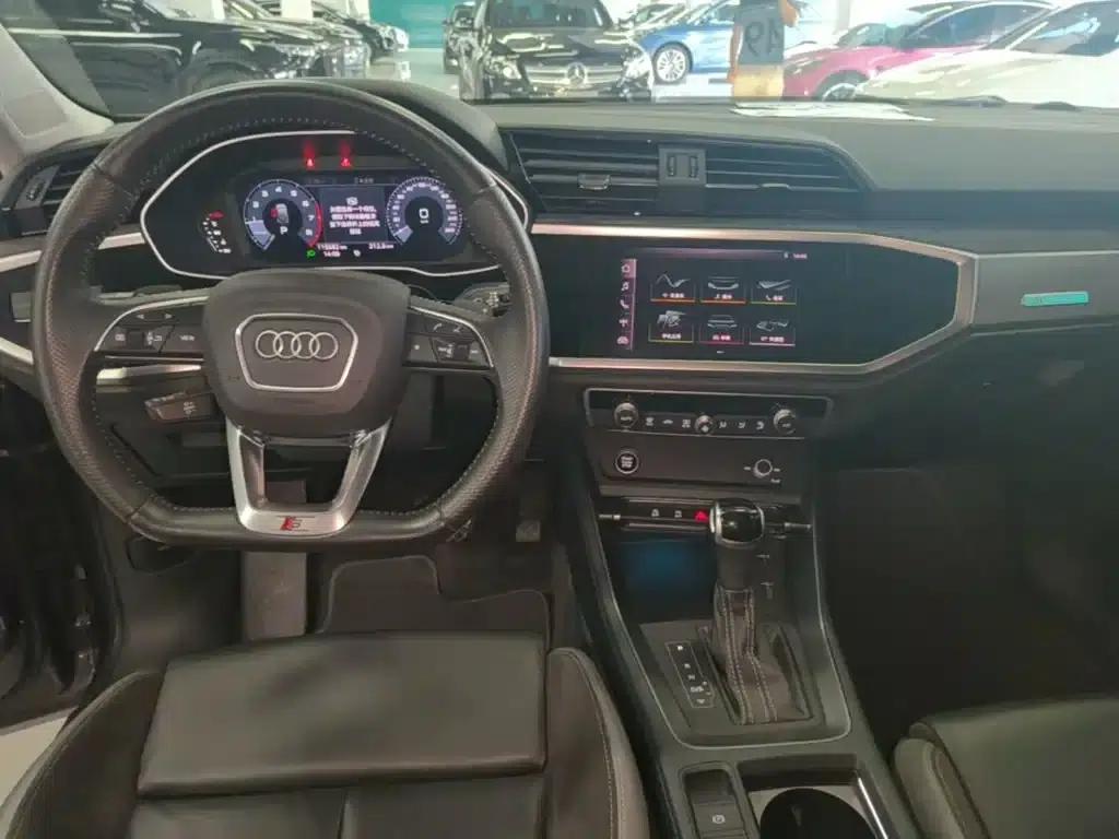 Audi Q3 Sportback 2020 40 TFSI Fashion Edition — миниатюра 10