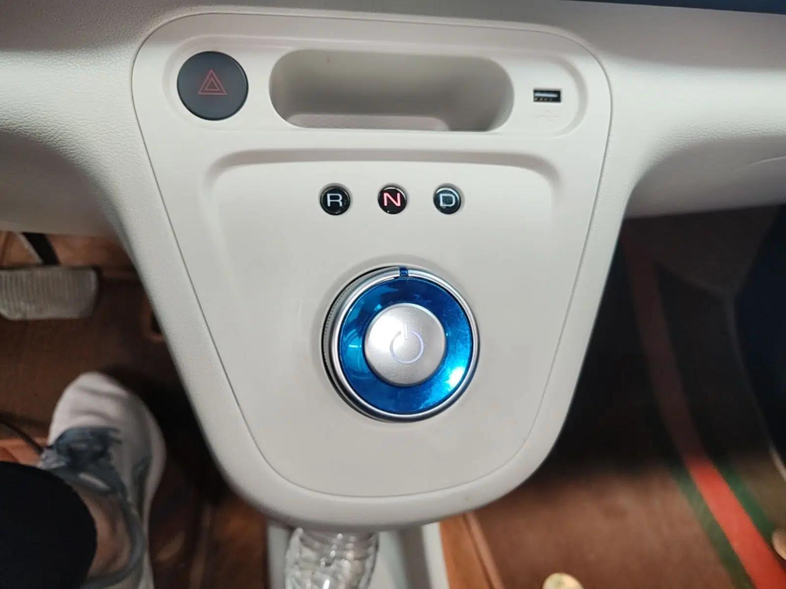 ORA White Cat 2020 305 km Luxury Version — миниатюра 16