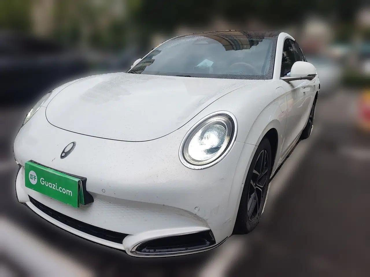 ORA Lightning Cat 2022 555 km Luxury Edition — миниатюра 1