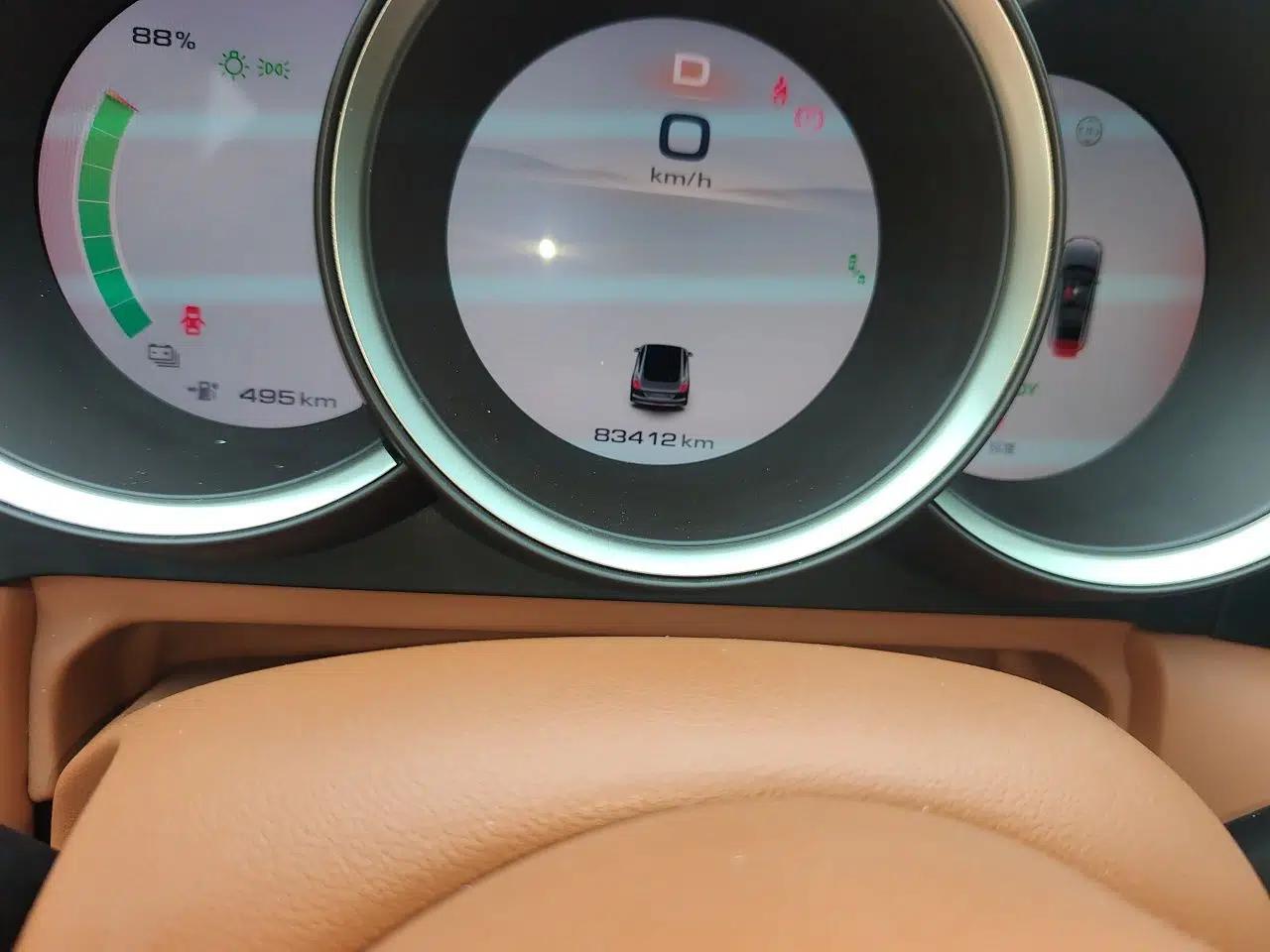 ORA Lightning Cat 2022 555 km Luxury Edition — миниатюра 12