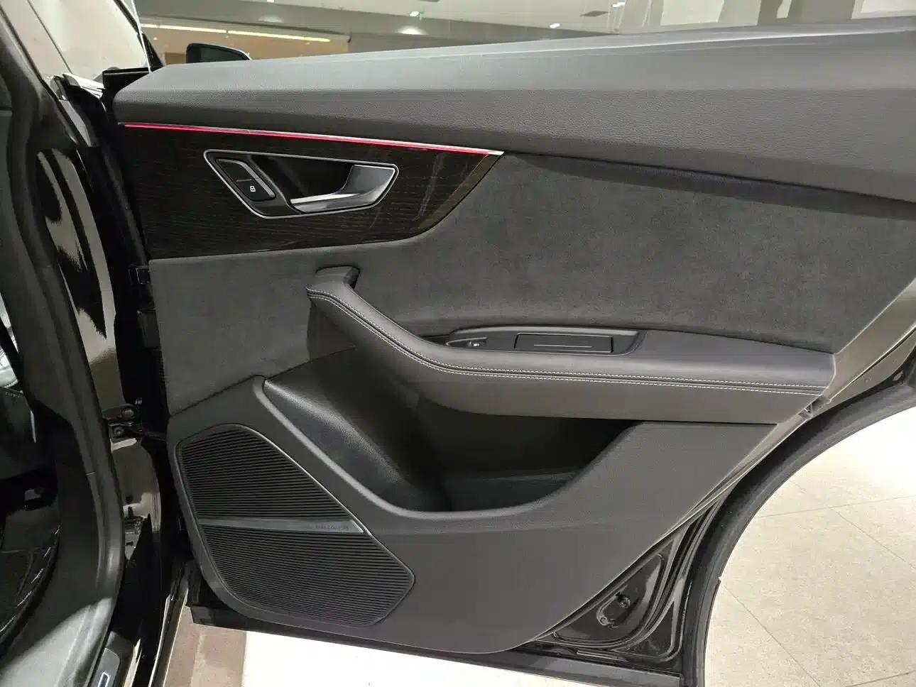 Audi Q8 2023 55 TFSI Premium Dynamic Edition — миниатюра 19