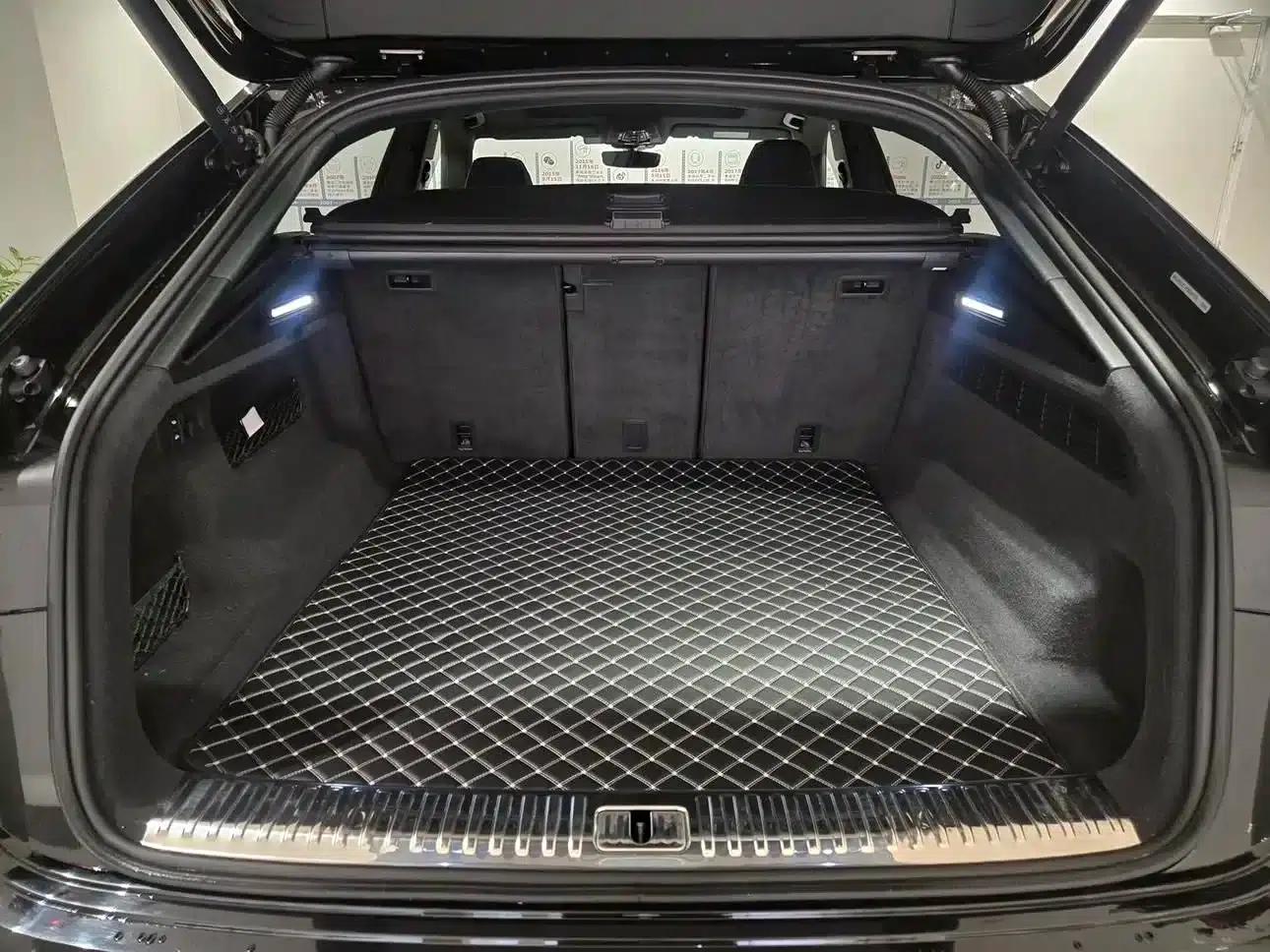 Audi Q8 2023 55 TFSI Premium Dynamic Edition — миниатюра 20