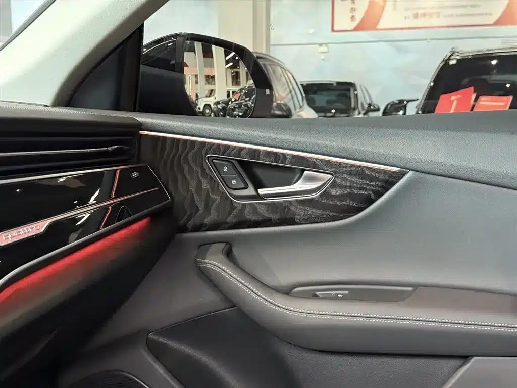 Audi Q8 2024 55 TFSI Luxury Dynamic — миниатюра 13