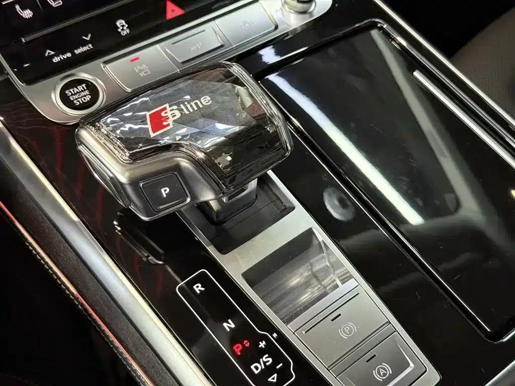 Audi Q8 2024 55 TFSI Luxury Dynamic — миниатюра 14